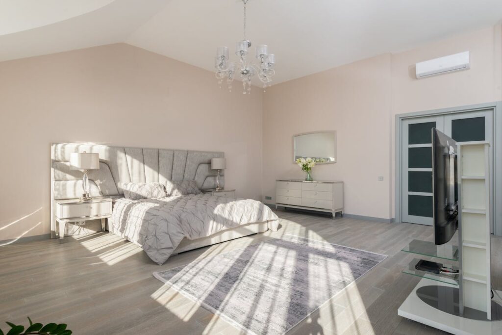 Escrow, Settlement, and Closing Roles Explained